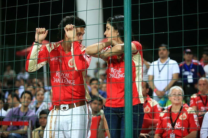 Katrina Kaif Supporting Royal Challengers Banglore - 4 / 12 photos