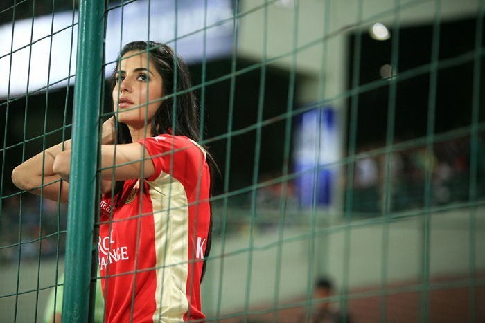 Katrina Kaif Supporting Royal Challengers Banglore - 6 / 12 photos