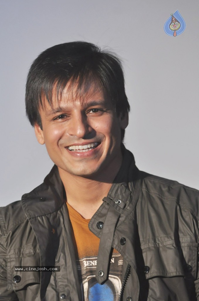 Krrish 3 Movie Promo Launch - 13 / 36 photos