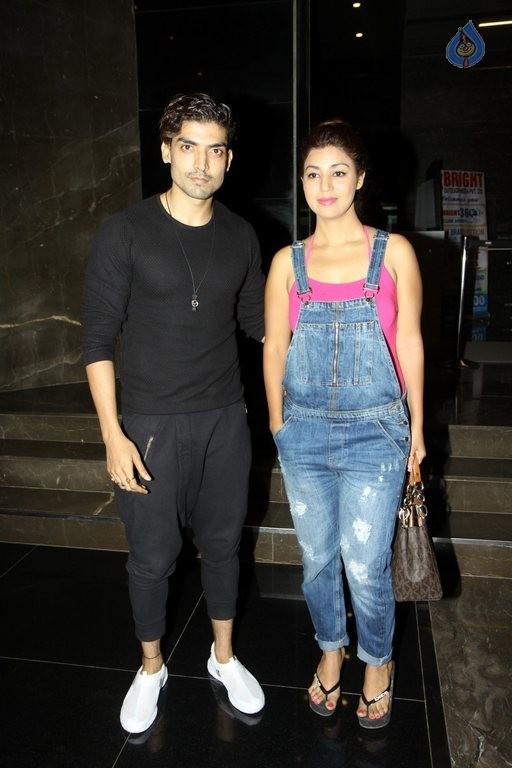 Lakhon Hain Yahan Dilwale Premiere Photos - 2 / 25 photos