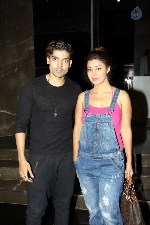 Lakhon Hain Yahan Dilwale Premiere Photos - 12 / 25 photos