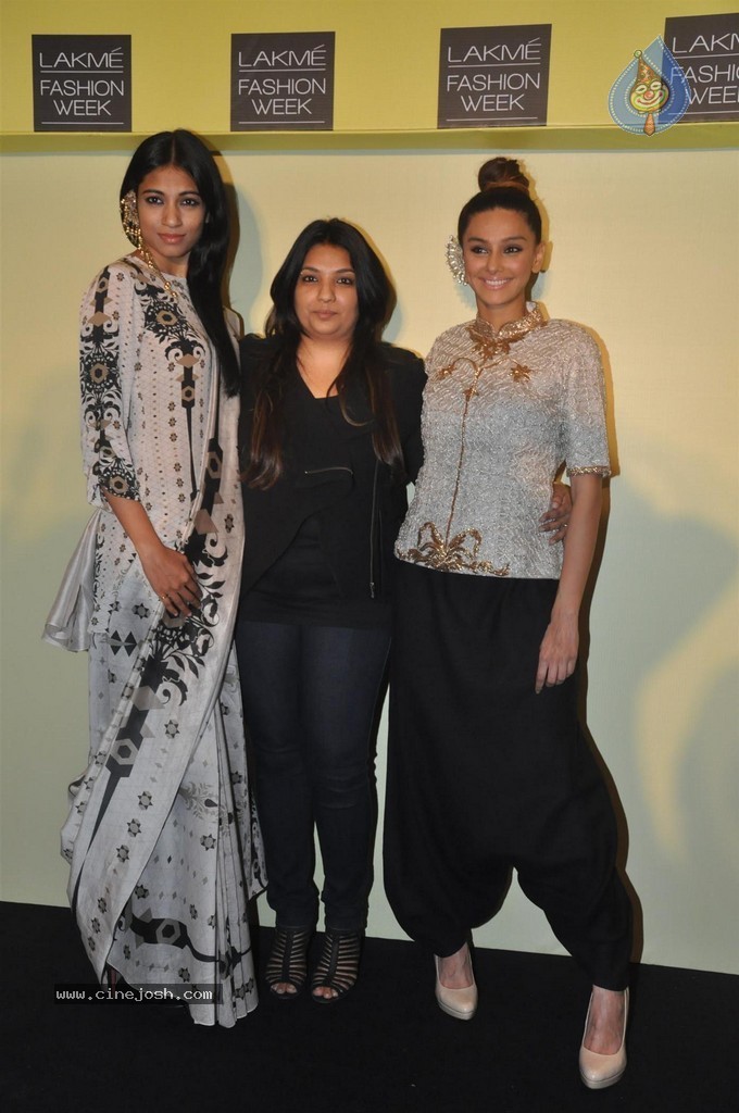 Lakme Fashion Week 2014 Press Meet - 19 / 89 photos