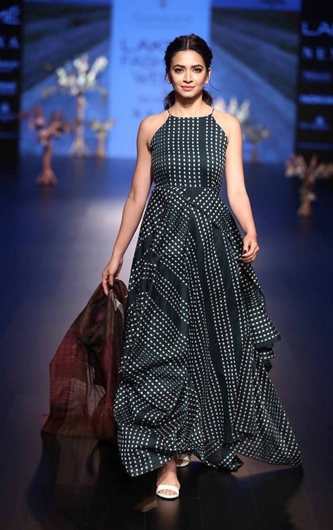 Lakme Fashion Week 2018 Grand Finale - 47 / 48 photos