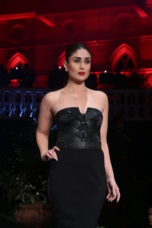 Lakme Fashion Week 2019 - 27 / 32 photos