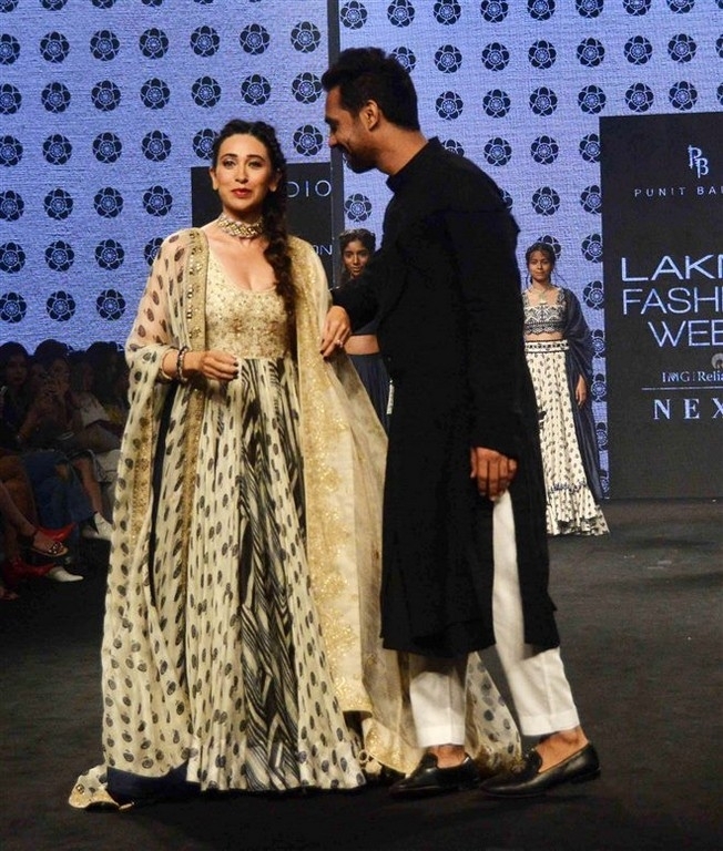 Lakme Fashion Week 2019 - 30 / 32 photos