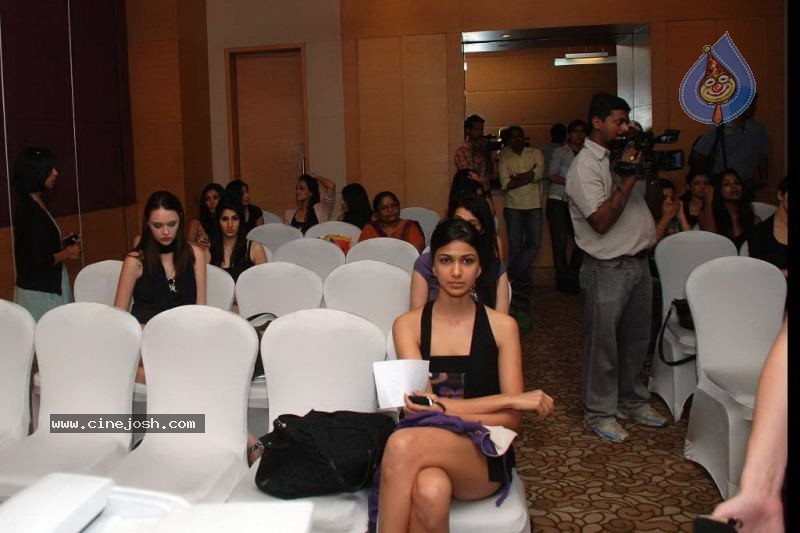 Lakme Fashion Week Auditions - 72 / 88 photos