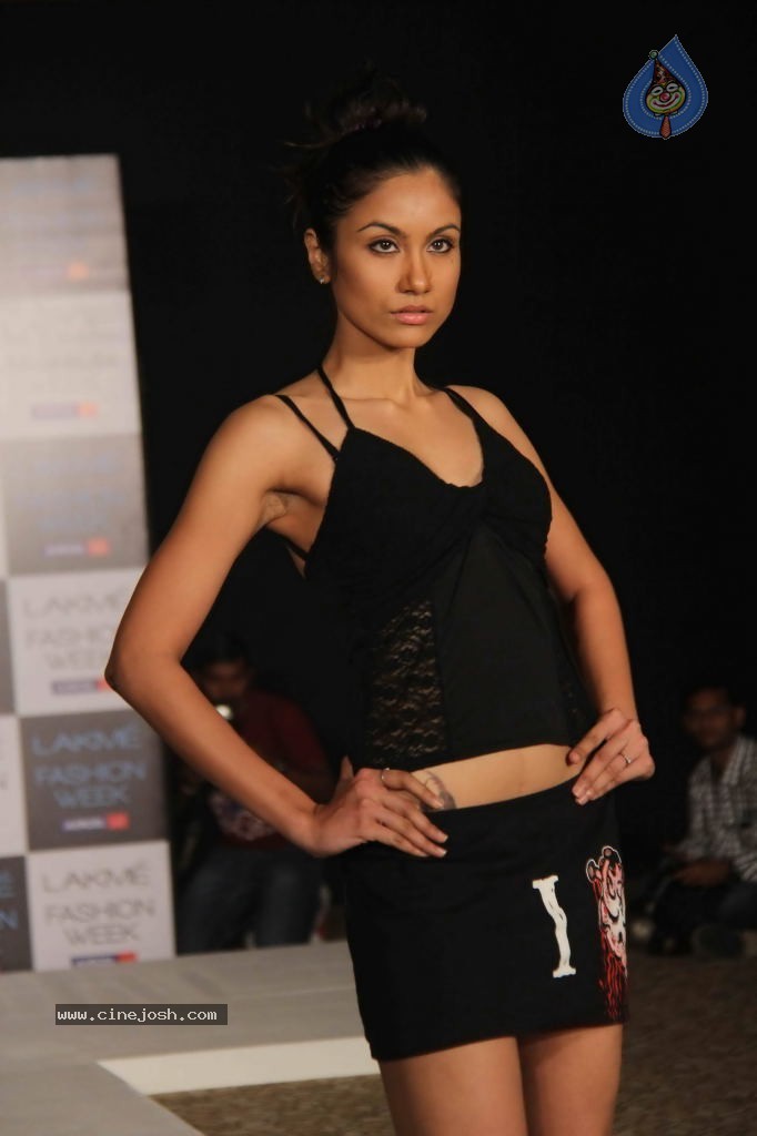 Lakme Fashion Week Auditions 2012 - 1 / 37 photos