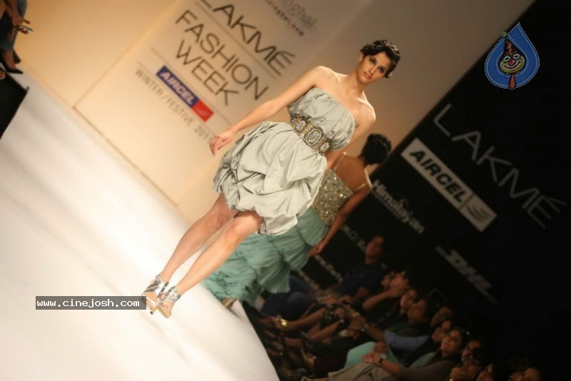 Lakme Fashion Week Day 1 All Shows - 39 / 75 photos