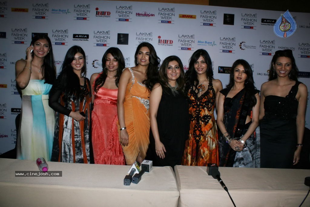 Lakme Fashion Week Day 1 Guests - 6 / 100 photos