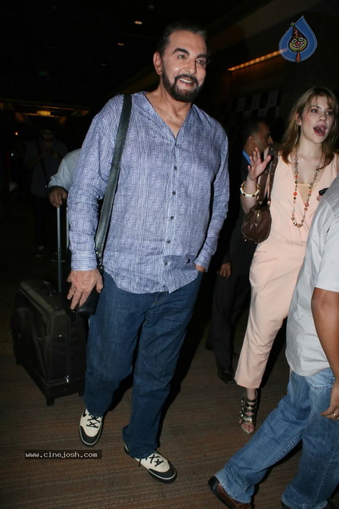 Lakme Fashion Week Day 2 Guests - 32 / 89 photos