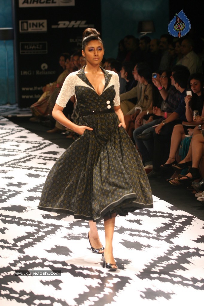 Lakme Fashion Week Day 3 All Shows - 9 / 149 photos