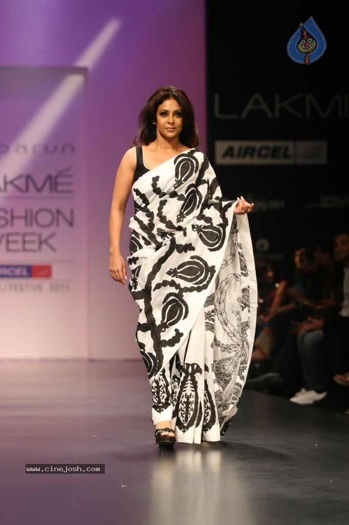 Lakme Fashion Week Day 3 All Shows - 10 / 85 photos