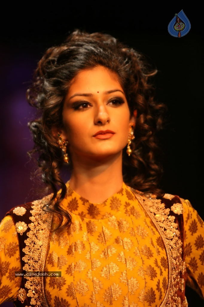Lakme Fashion Week Day 3 All Shows - 55 / 85 photos