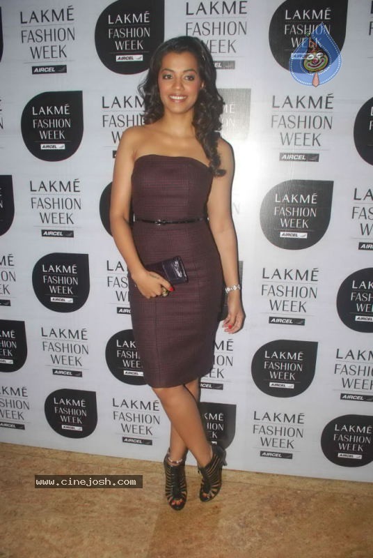 Lakme Fashion Week Day 3 Guests - 18 / 72 photos
