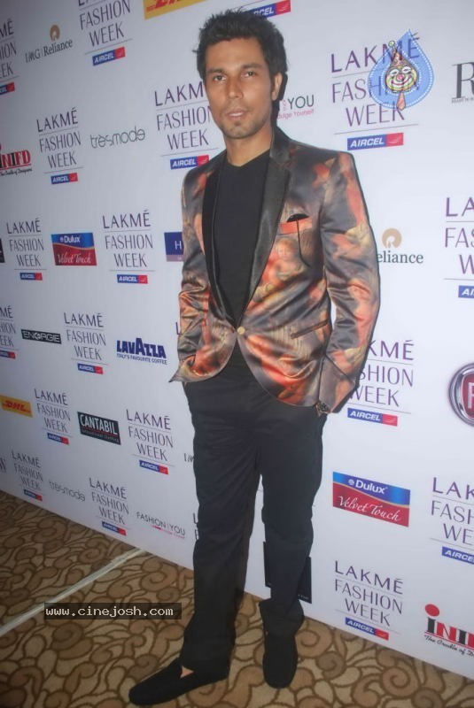 Lakme Fashion Week Day 3 Guests - 30 / 72 photos