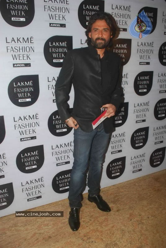 Lakme Fashion Week Day 3 Guests - 53 / 72 photos