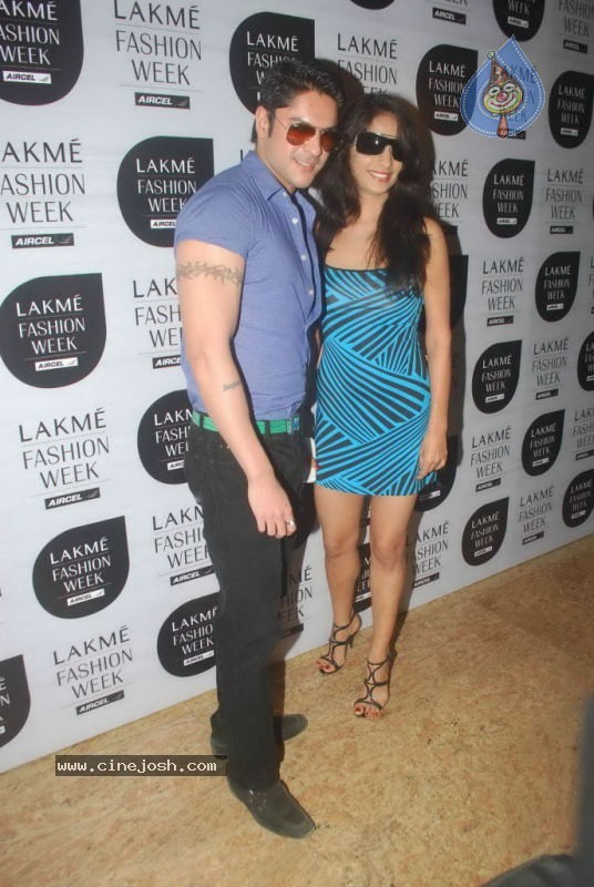 Lakme Fashion Week Day 3 Guests - 69 / 72 photos