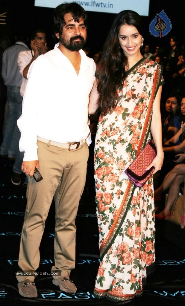 Lakme Fashion Week Day 3 Guests - 23 / 100 photos