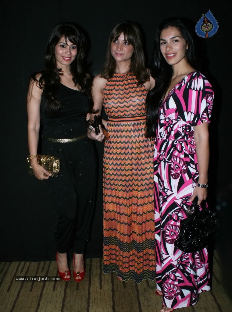 Lakme Fashion Week Day 3 Guests - 25 / 100 photos