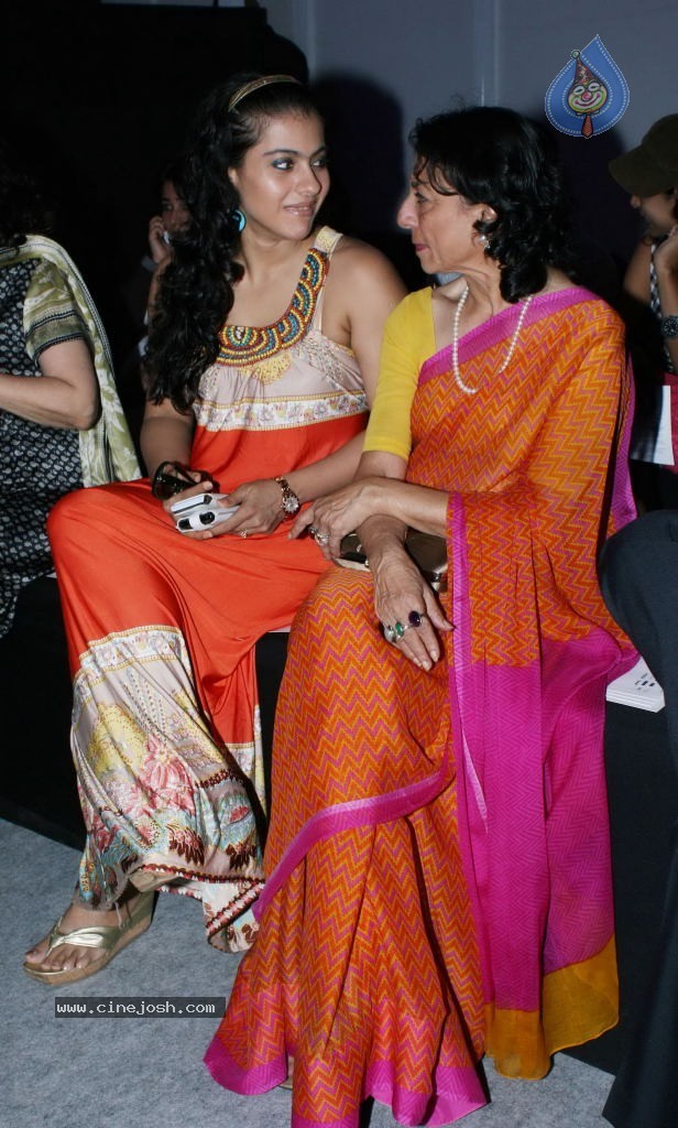 Lakme Fashion Week Day 3 Guests - 32 / 100 photos