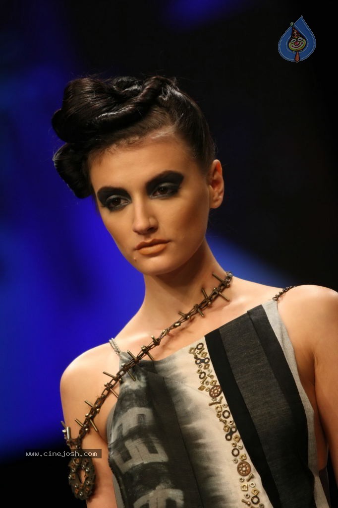 Lakme Fashion Week Day 4 All Shows - 29 / 71 photos