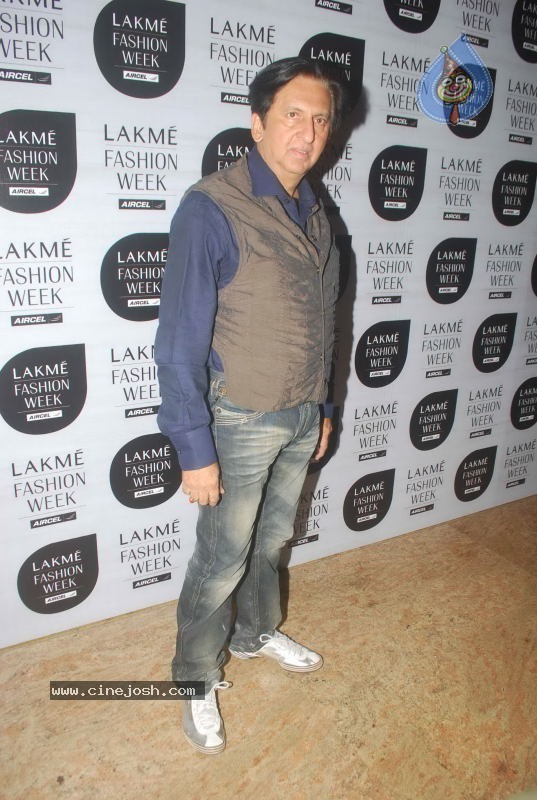 Lakme Fashion Week Day 5 Guests - 24 / 114 photos