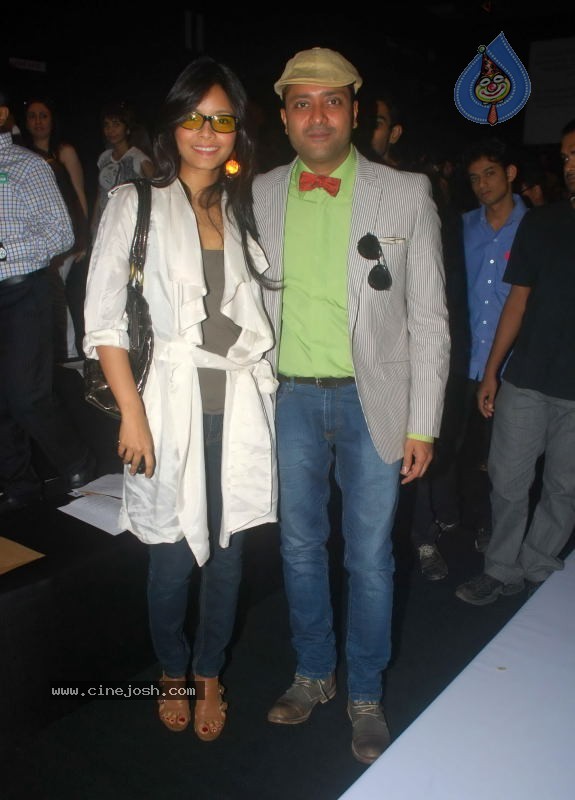 Lakme Fashion Week Day 5 Guests - 28 / 114 photos