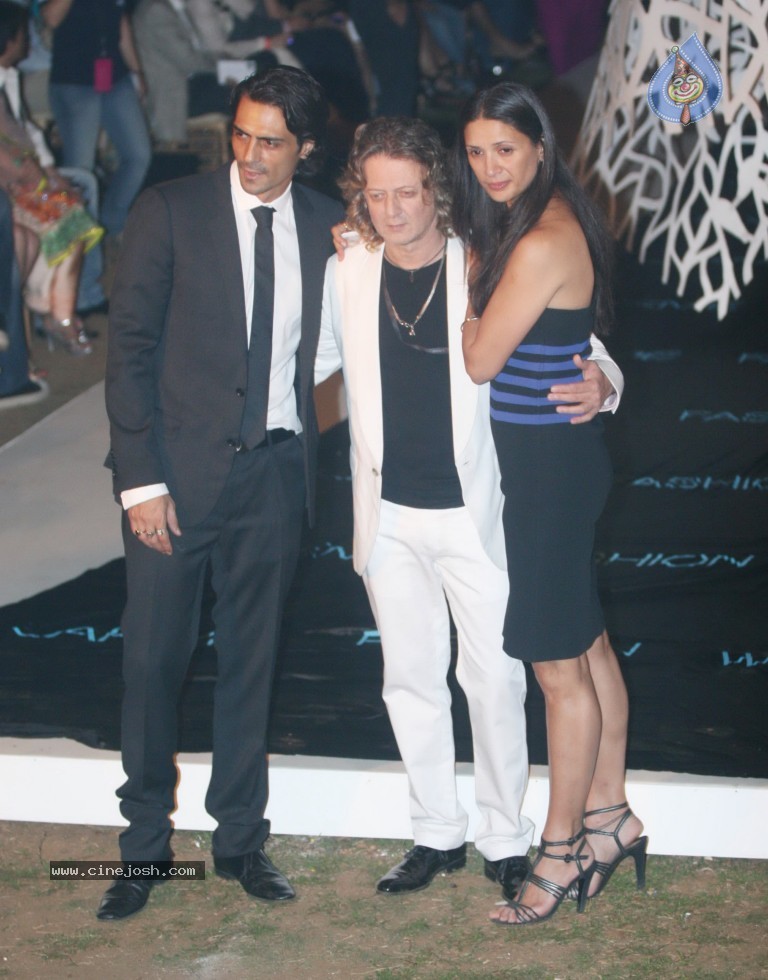 Lakme Fashion Week Day 5 Guests - 125 / 172 photos