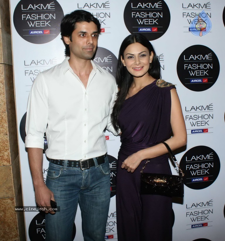 Lakme Fashion Week Day 5 Guests - 139 / 172 photos
