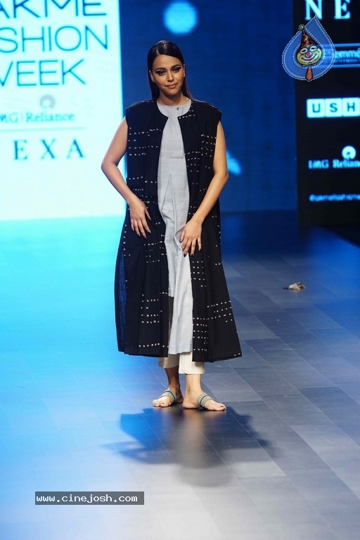 Lakme Fashion Week Grand Finale - 7 / 35 photos