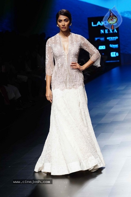 Lakme Fashion Week Grand Finale - 24 / 35 photos