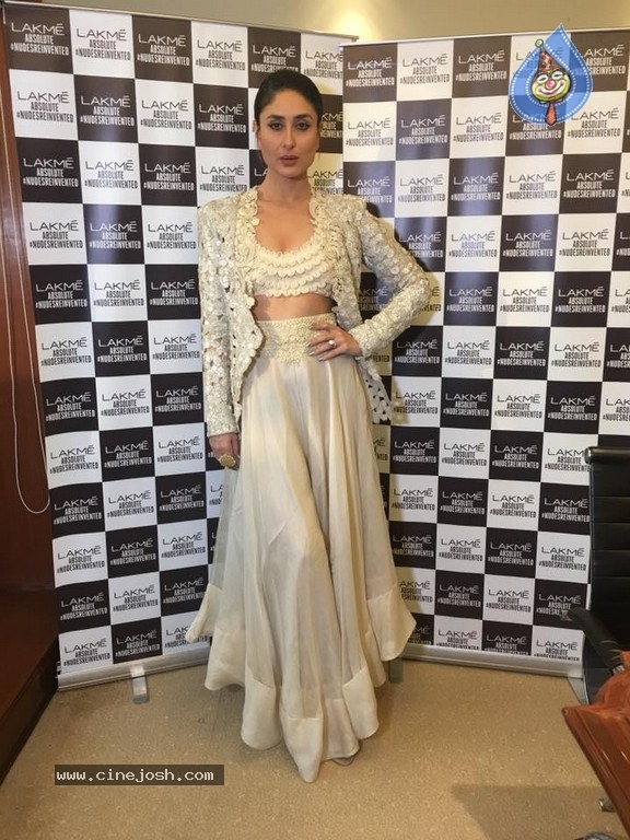 Lakme Fashion Week Grand Finale - 25 / 35 photos