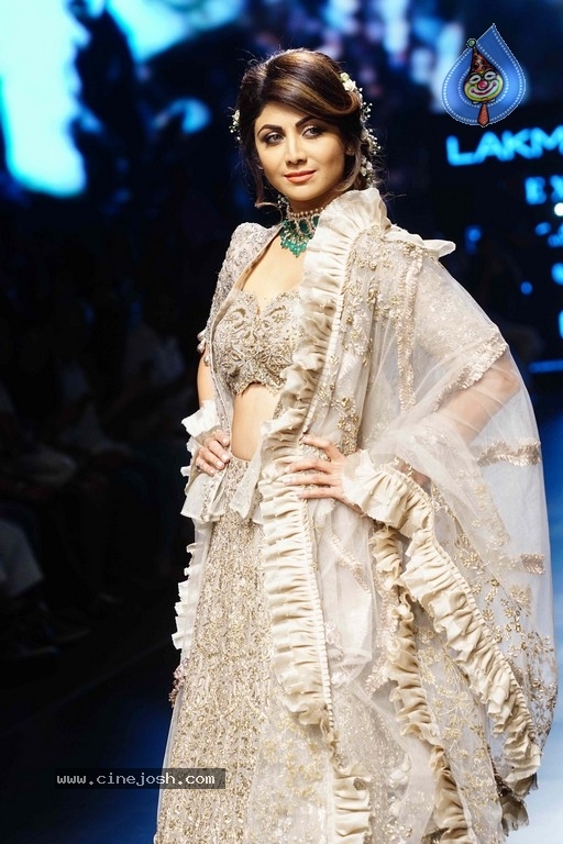 Lakme Fashion Week Grand Finale - 34 / 35 photos