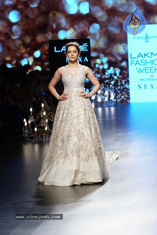 Lakme Fashion Week Grand Finale - 35 / 35 photos