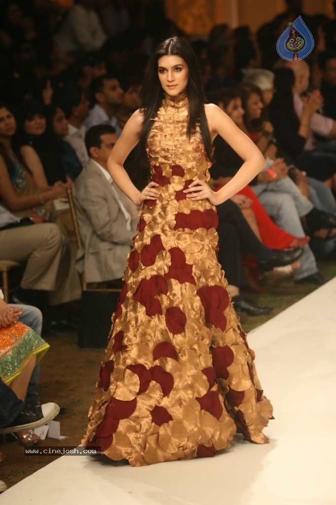 Lakme Fashion Week Grand Finale All Shows - 129 / 146 photos