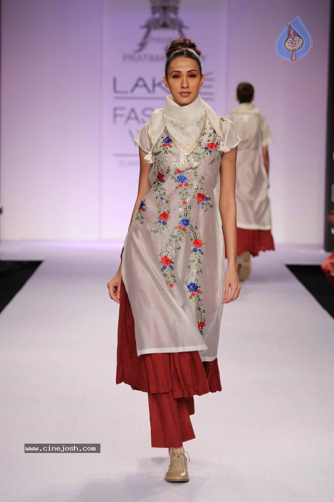 Lakme Fashion Week Summer Resort 2014 Day 4 - 25 / 121 photos