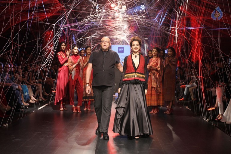 Lakme Fashion Week Winter Festive 2016 - 64 / 82 photos