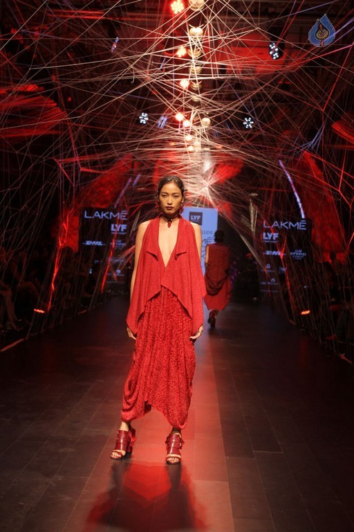 Lakme Fashion Week Winter Festive 2016 - 75 / 82 photos
