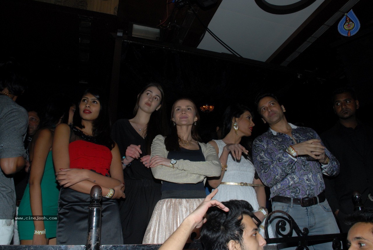 Last Raves Completion Party - 14 / 60 photos