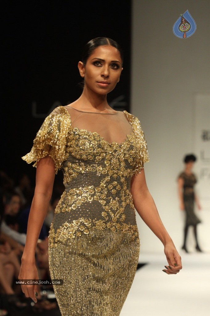 LFW 2013 Day 2 All Shows - 131 / 150 photos