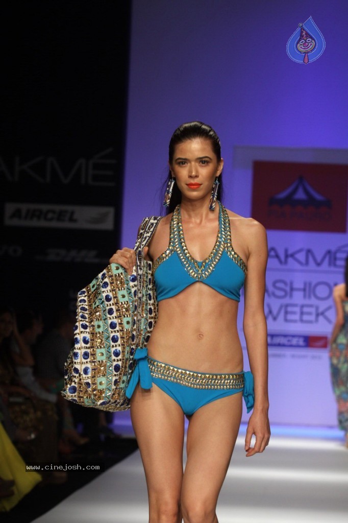 LFW 2013 Day 2 All Shows - 140 / 150 photos