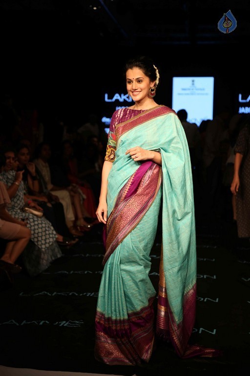 LFW 2015 Gaurang Show - 11 / 36 photos