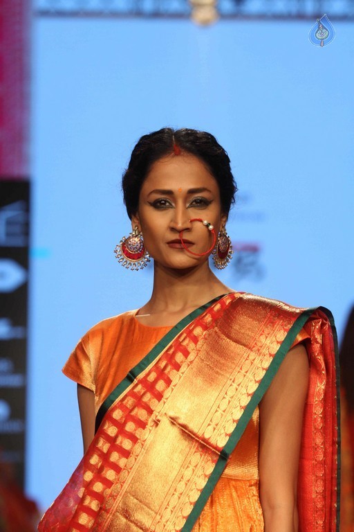 LFW 2015 Gaurang Show - 14 / 36 photos