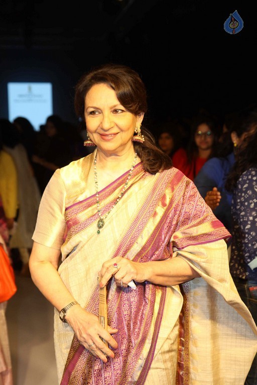 LFW 2015 Gaurang Show - 19 / 36 photos