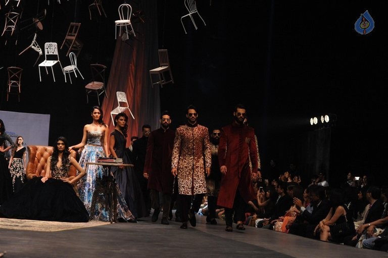 LFW 2015 Manish Malhotra Show 1 - 41 / 62 photos