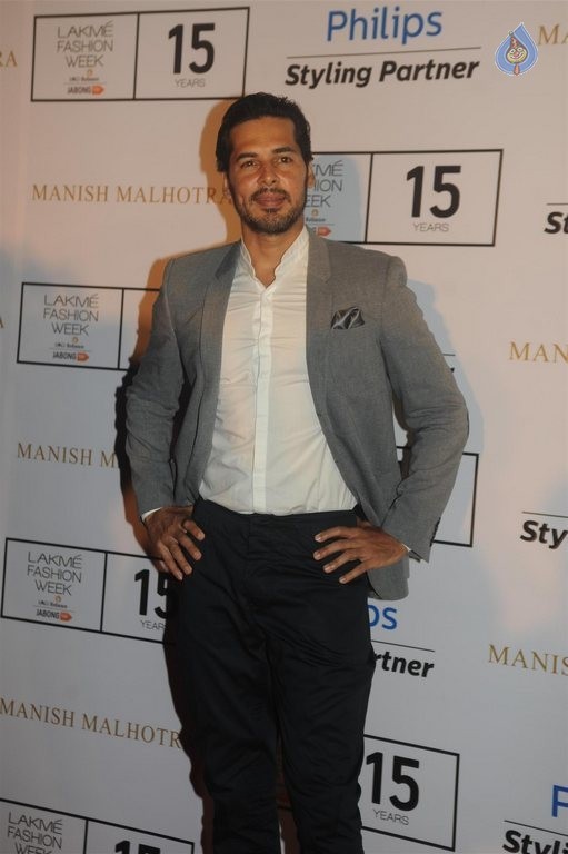 LFW 2015 Manish Malhotra Show 2 - 51 / 63 photos