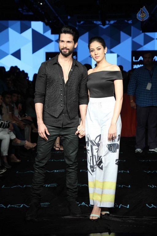 LFW 2015 Masaba Show - 30 / 35 photos