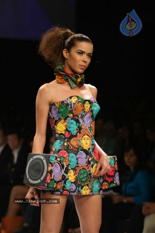 LFW Day 1 All Fashion Show Photos - 37 / 127 photos