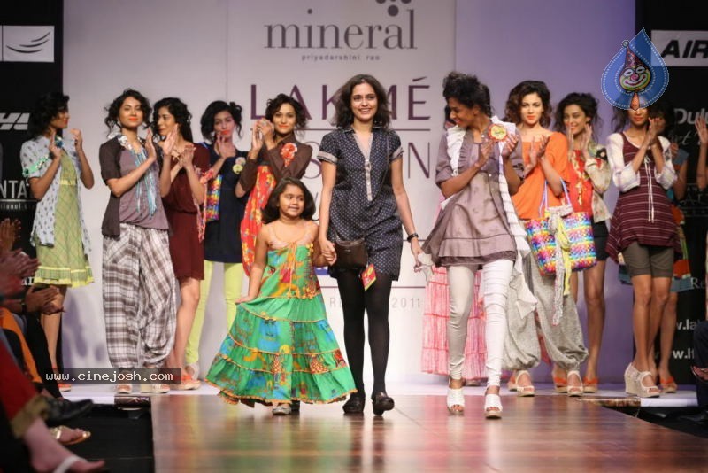 LFW Day 1 All Fashion Show Photos - 54 / 127 photos