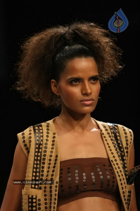 LFW Day 1 All Fashion Show Photos - 75 / 127 photos